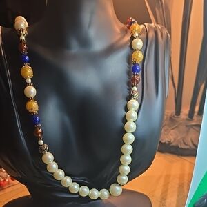 Elegant Pearl and Bead Necklace